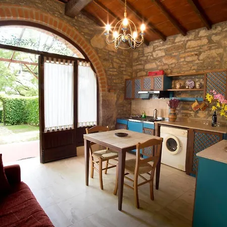 Podere Poggiarone Farm stay *